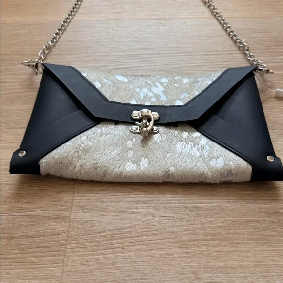NWT NEW $300 Erika Lynn Cowhide Leather Envelope Crossbody Clutch Silver Black - Picture 3 of 9